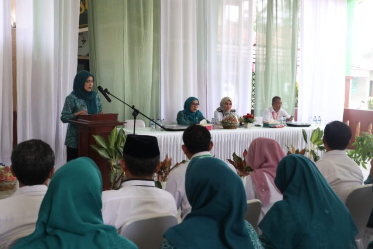 Silaturahmi Pj. Ketua TP PKK Kota Bekasi ke Pengurus PKK Kecamatan Pondok Melati.
