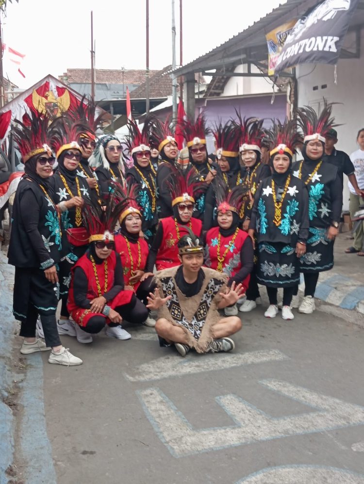 KARNAVAL SEMARAK KEMERDEKAAN INDONESIA Ke 79 RW 4 KELURAHAN PURWODADI KECAMATAN BLIMBING KOTA MALANG.