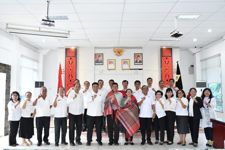 Bupati Bersama Wabup Apresiasi Kinerja Wakapolres Samosir Selama Bertugas